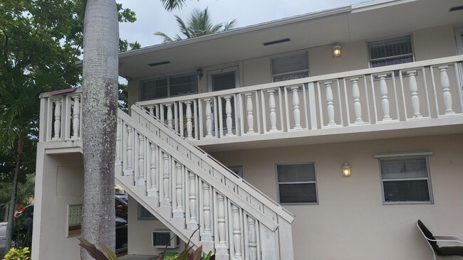 Building Photo - 201 S J St Unit 7 Rental