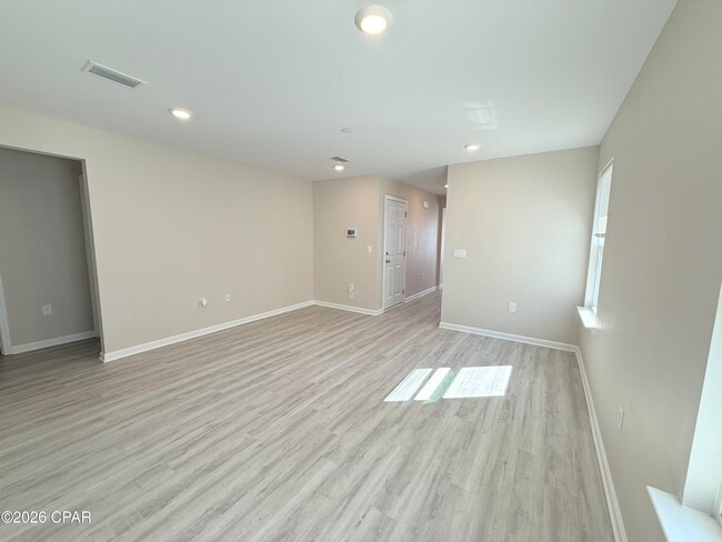 Photo - 6615 Kettles St