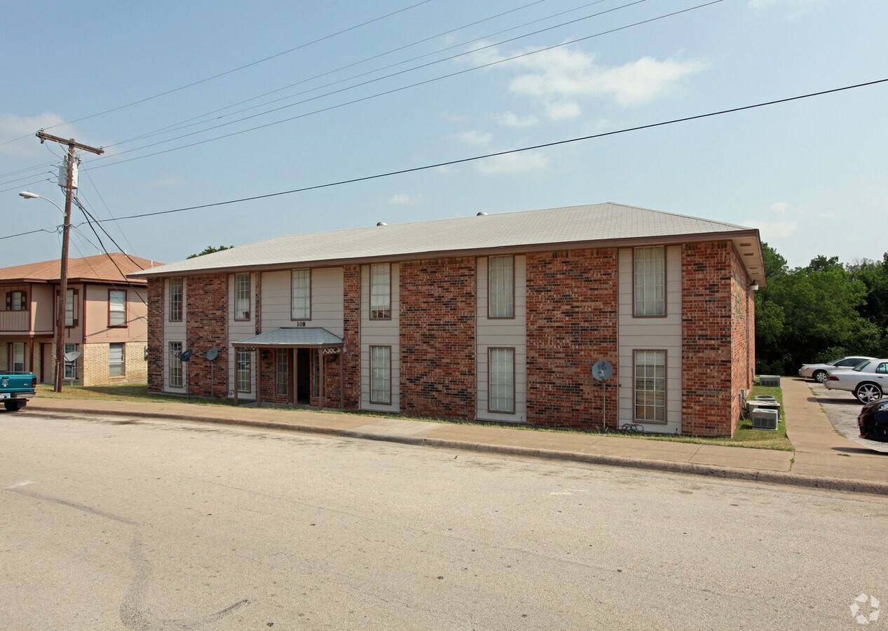 Pebble Creek Apartments - Pebble Creek Apartments