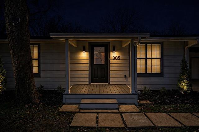 Photo - 305 E Kirby Ave