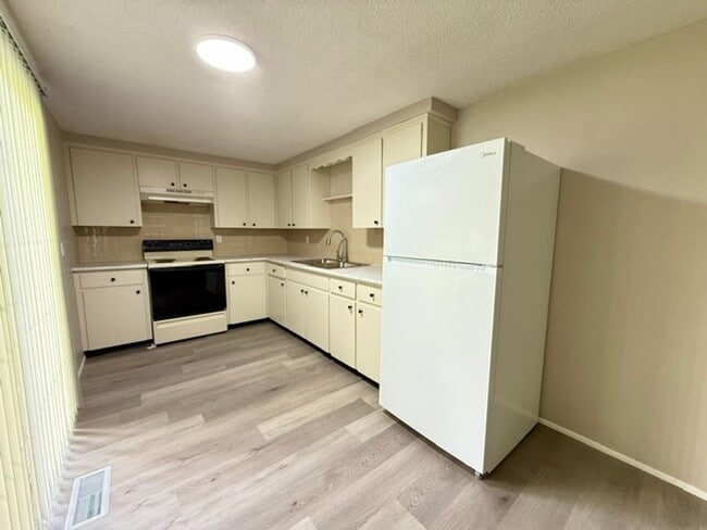 1007 Delwood Rd Unit 2