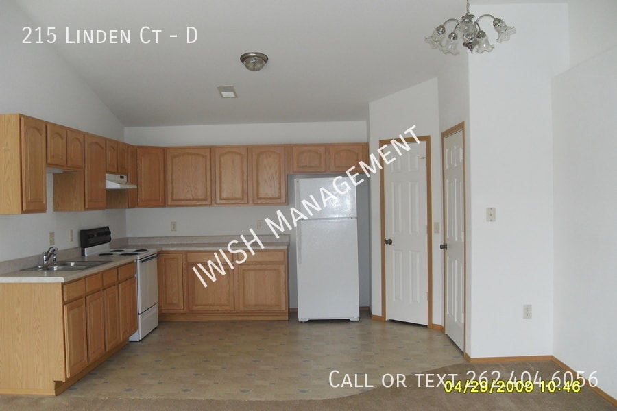 Photo - 215 Linden Ct