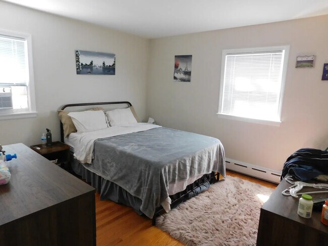 1911 Dewes St Unit 1911