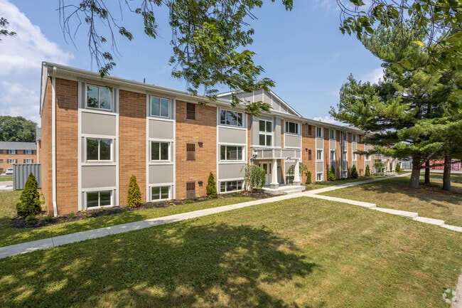 Building Photo - Villages at Franklin Crossing