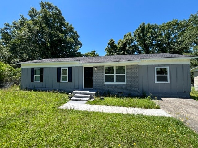 Building Photo - 2844 Shamrock Ln