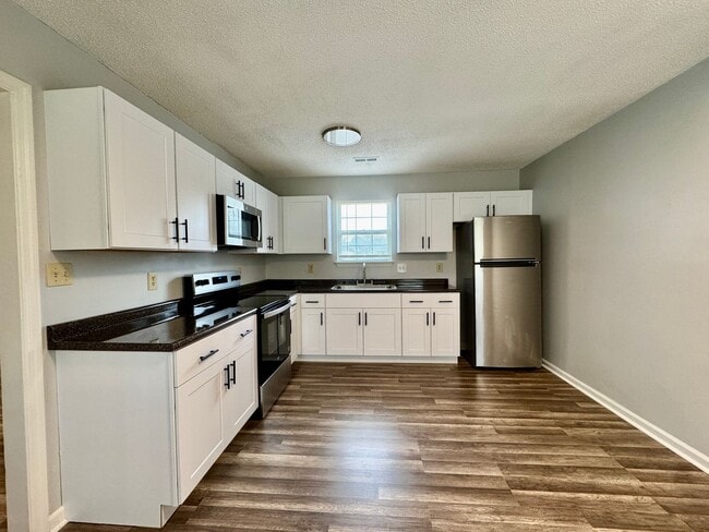 Photo - 4 Bedrooms/2 Bath Ranch Home!