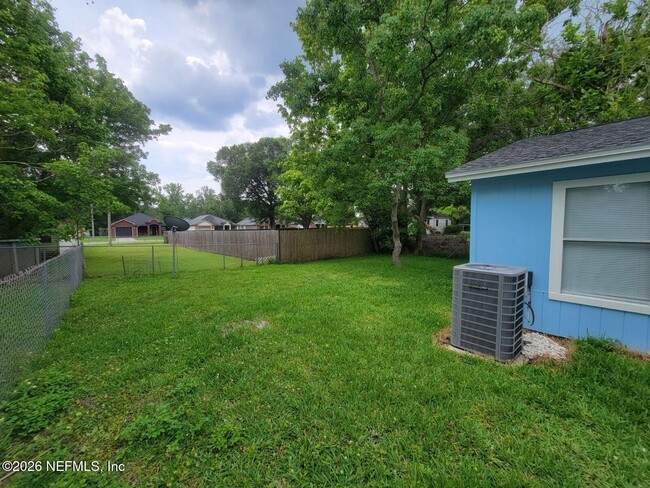 Photo - 3434 Deer St