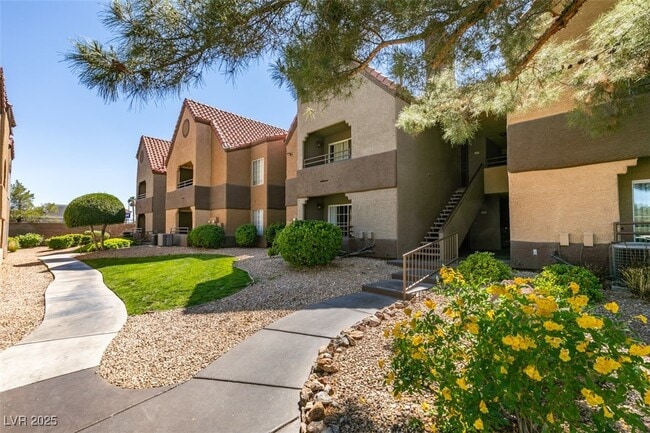 Photo - 2200 S Fort Apache Rd House