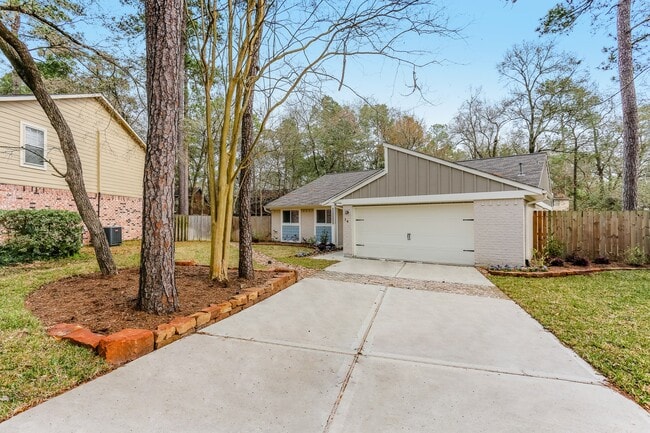 14 Woodlot Ct