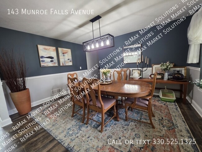Photo - 143 Munroe Falls Ave