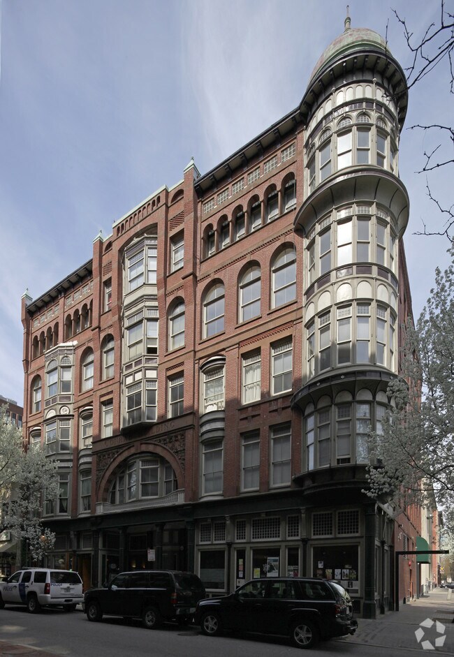 The Conrad - The Conrad Apartments