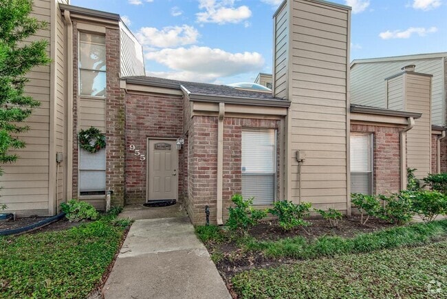 Building Photo - 955 Memorial Village Dr Rental
