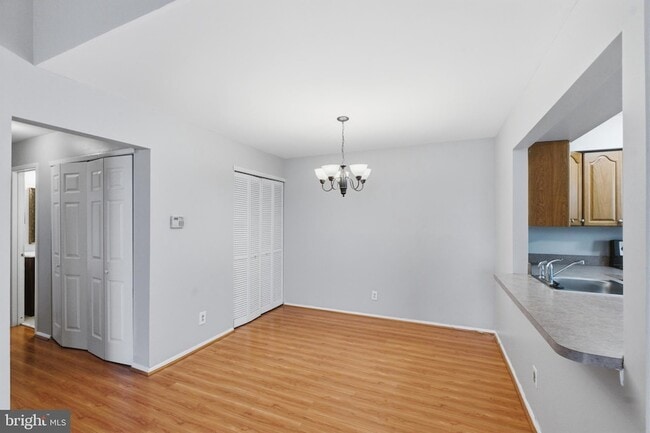 Photo - 321B Delancey Pl Unit B