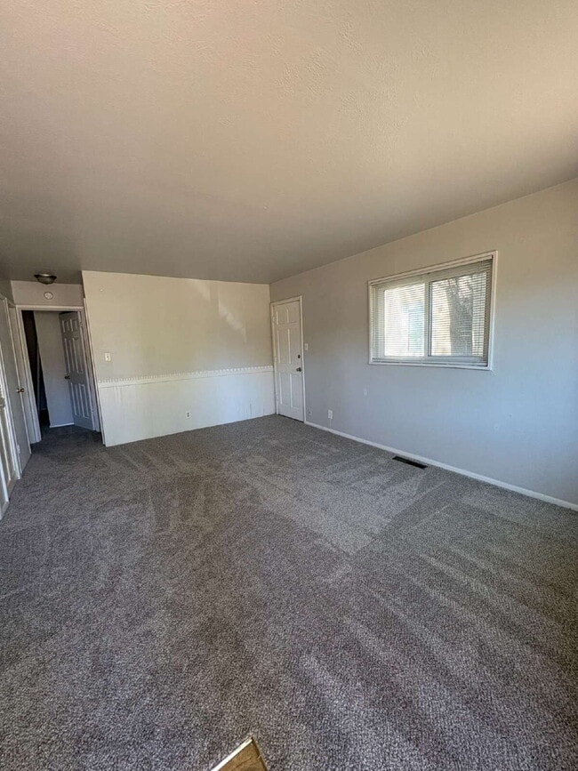 Photo - 2 bedroom duplex - Illinois