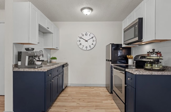 Photo - 3960 Galley Rd Unidad 3960-05