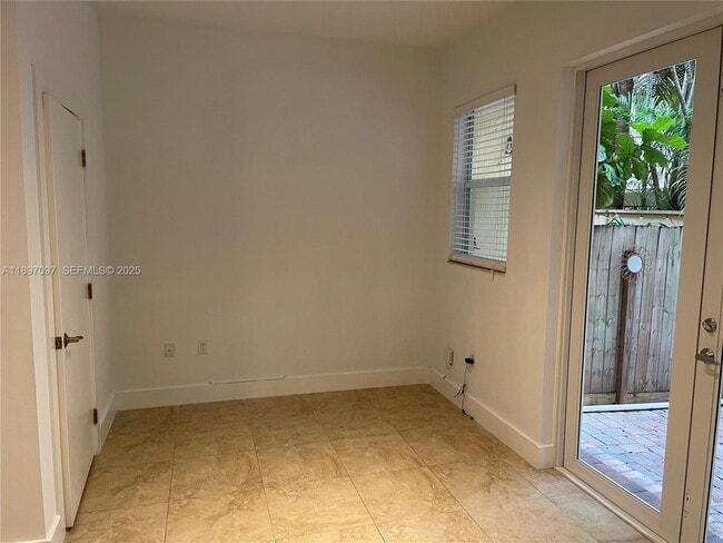 Photo - 2845 Coconut Ave