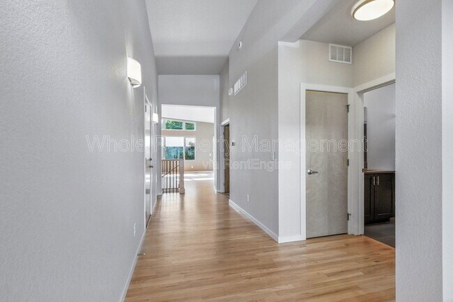 Photo - 1821 Blue Star Ln