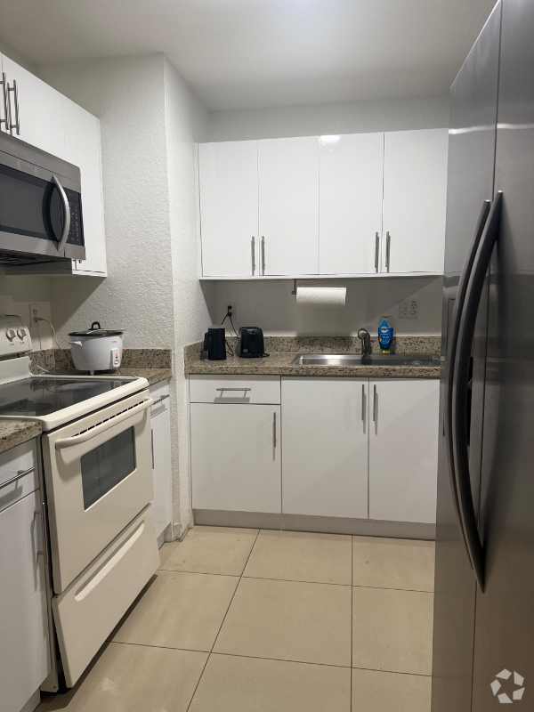 Building Photo - 14601 SW 117th Ave Rental