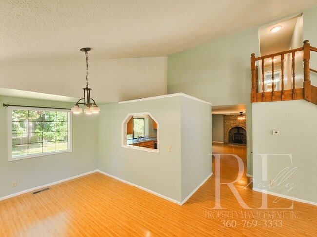 Photo - Ridgetop Home in Quiet Neighborhood