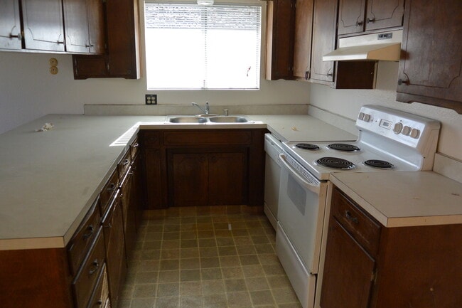 Photo - 2740 S Sallee Ct Unit 2742