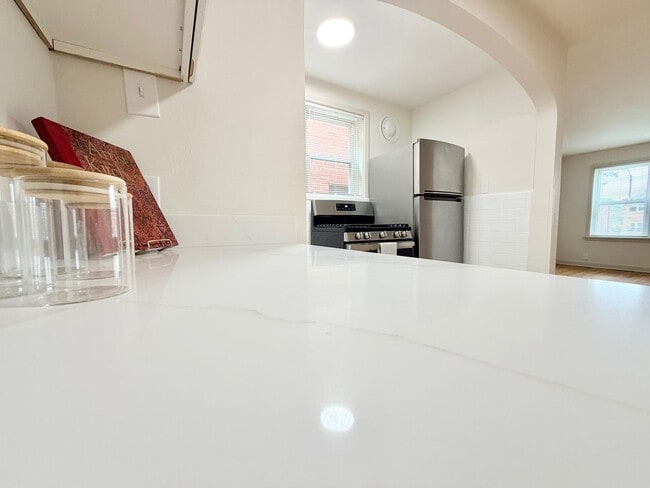 Photo - 5306- 5308 Jamieson Avenue Unit 5308 1S