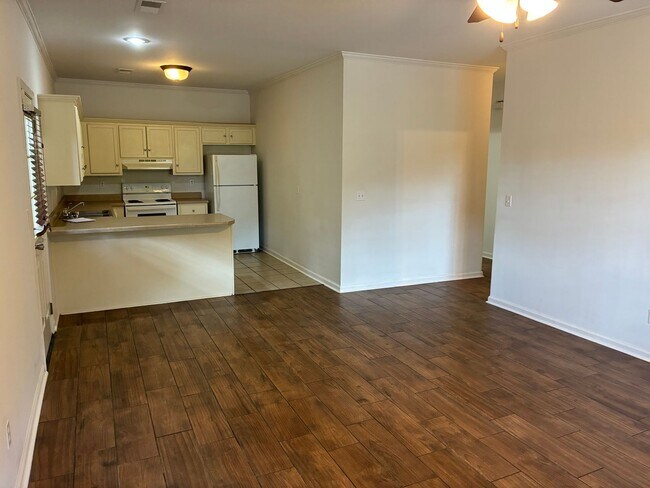 Photo - 125 Cypress Gln
