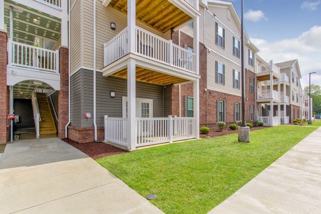 Gorgeous Community - Eagles Landing Apartments