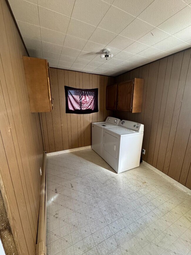 Photo - 613 Sage Ave