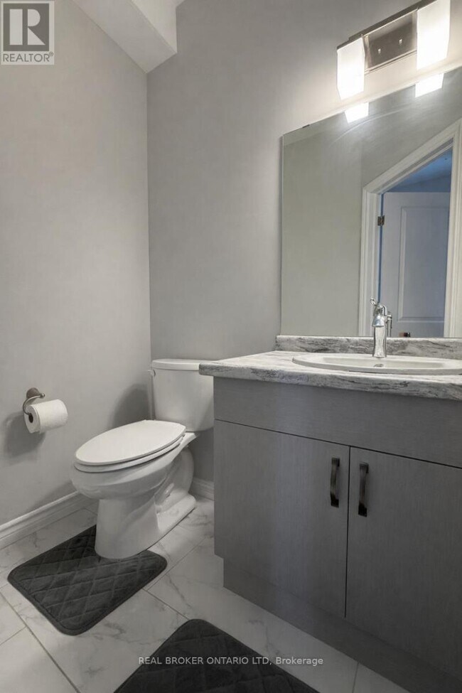 Photo - 1744 Finley Cres