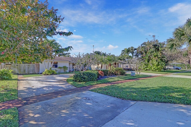 Photo - 5140 Laird Ln