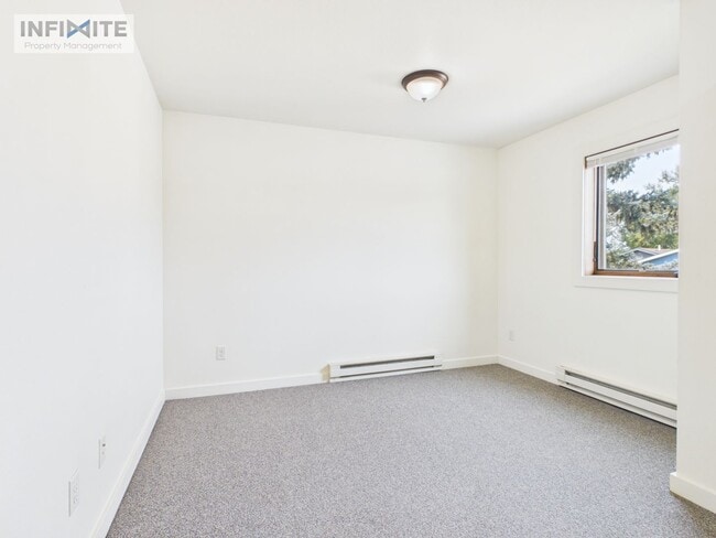 Photo - 215 S 18th Ave