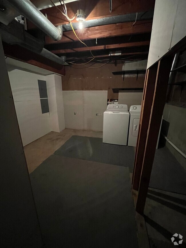 Building Photo - 1520 E 123rd Terrace Rental