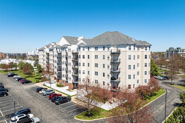 10 Seaport Drive is located in the Marina Bay submarket of Quincy. - Atlantic at Marina Bay Apartments