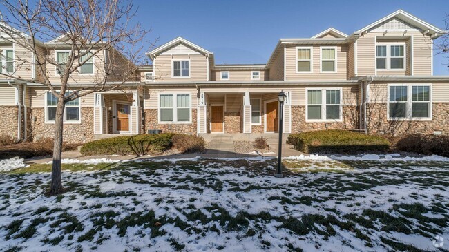 Building Photo - Two Story Townhome in Stetson Hills