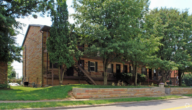 Photo - 1868 Augusta Dr Apartments