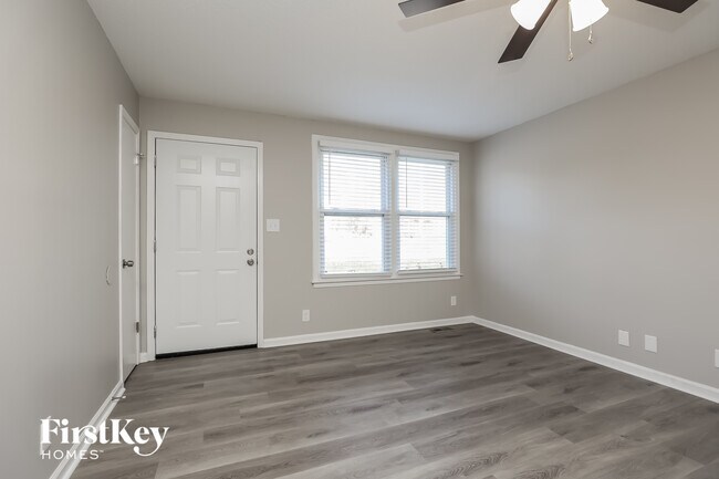 Photo - 1831 Palamino Dr