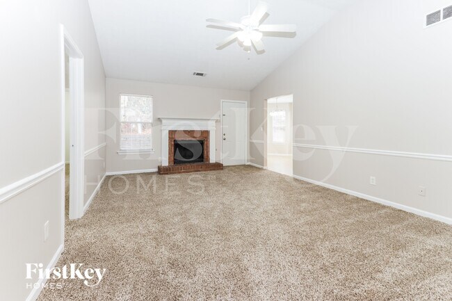 Photo - 5901 Green Meadow Way