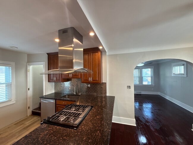 Photo - 22114 Rosedale St