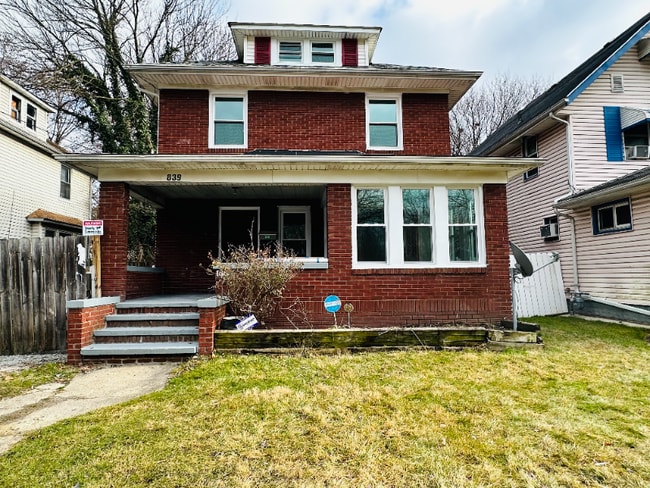 Photo - 839 N Howard St