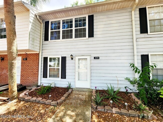 Building Photo - 229 Kettering Ct Rental