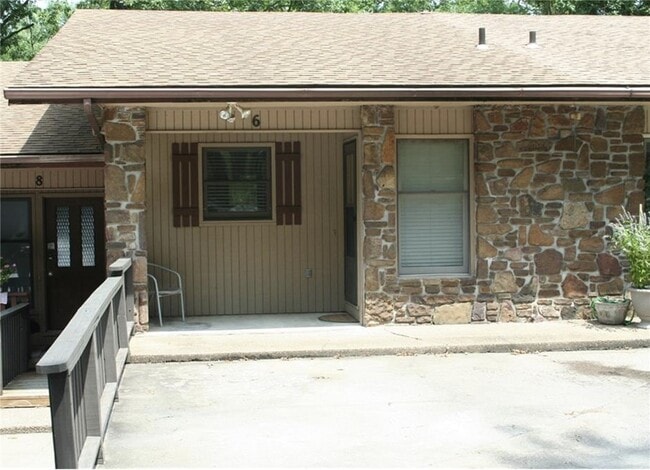 Building Photo - 6 William Ln