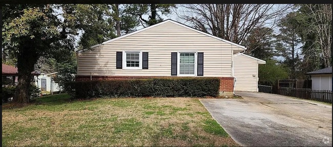 Building Photo - 3200 Sandusky Dr Rental