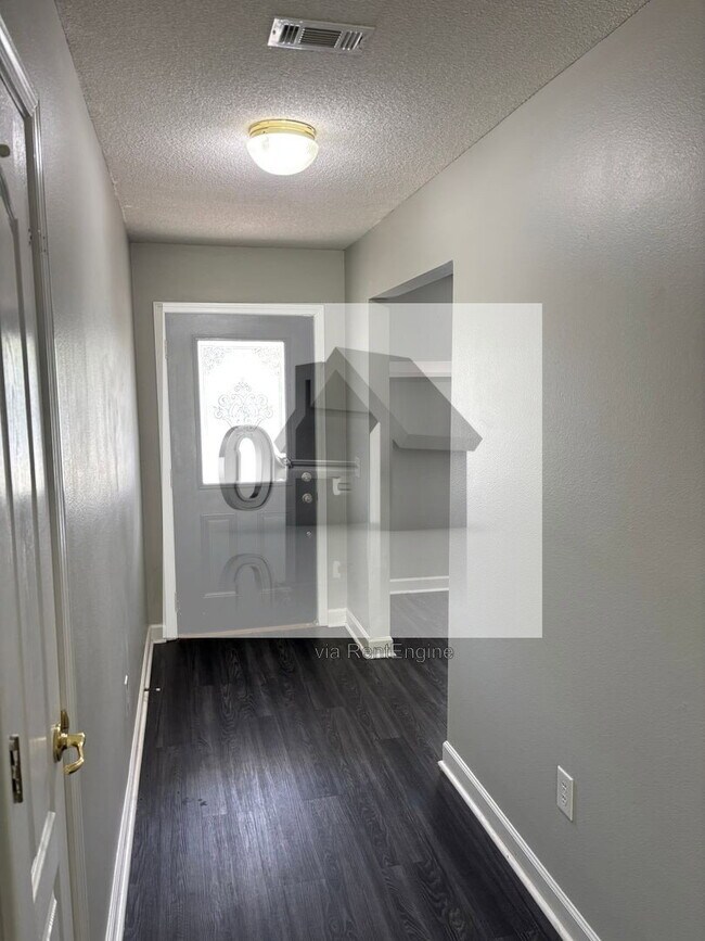 Photo - 1068 Joaquin Rd