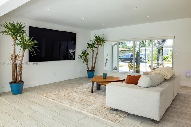 Photo - 1080 NE 104th St