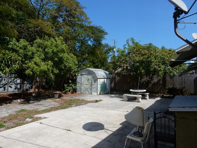 Photo - 538 W 3rd St