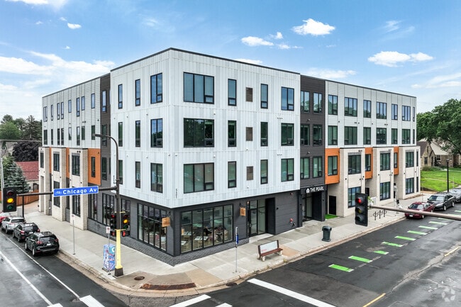 Photo - The Pearl Apartments