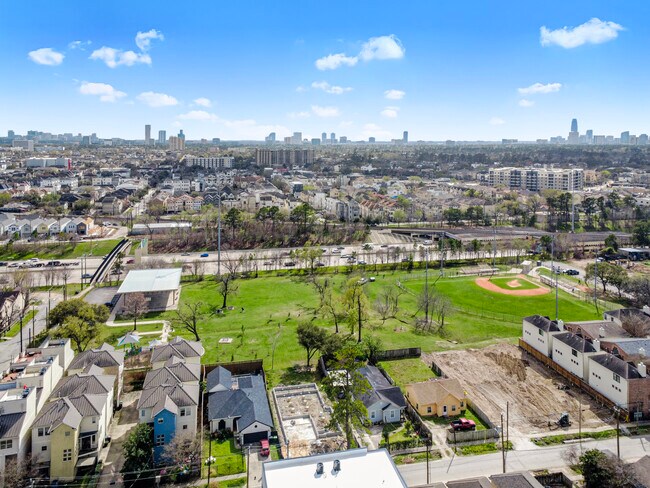 Photo - Larkin Place