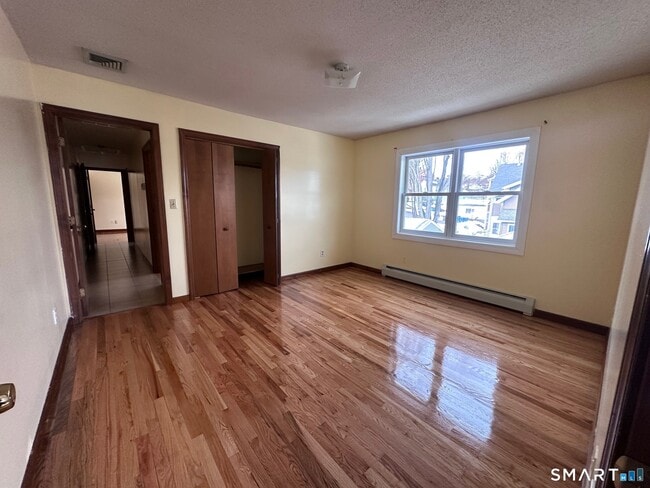 Photo - 61 Newbury St