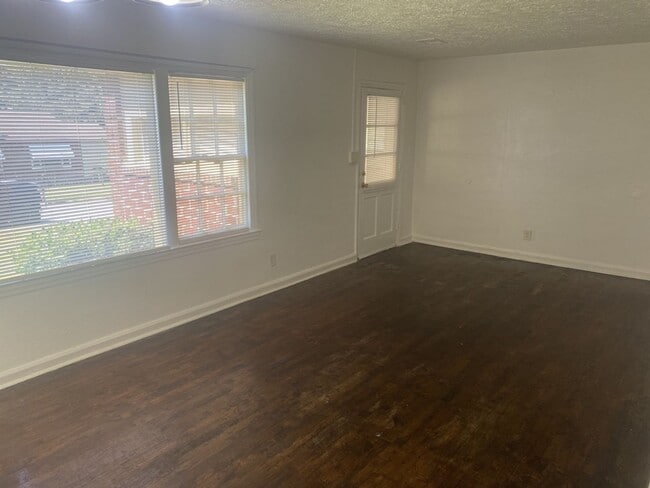 Photo - 938 Booker Ave