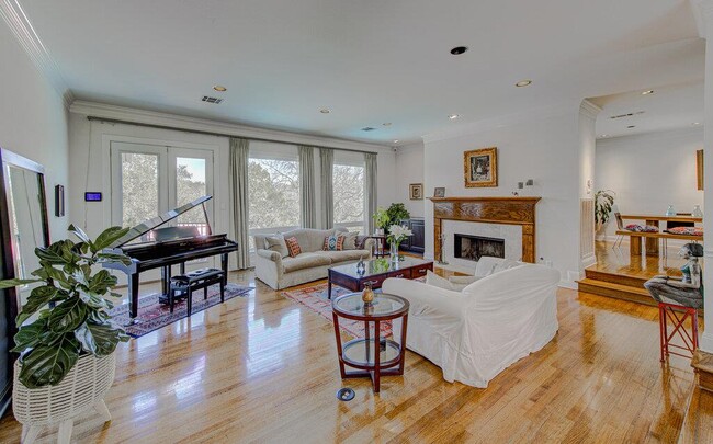 Photo - 4800 Mantle Dr